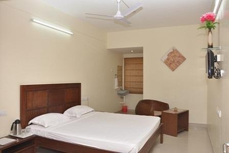 Hotel Rithanns Karumathampatti Karumattampatti Quarto foto